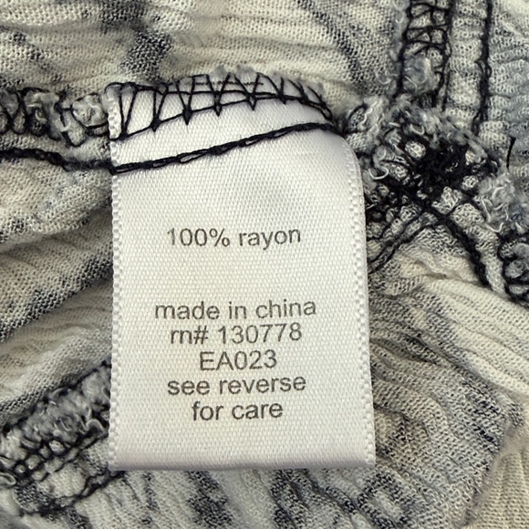 Geometric Patterned Asymmetric Top in Blue & White by Living Doll, Size XL - Picture 9 of 10